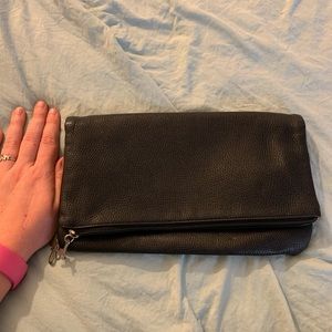 Black clutch
